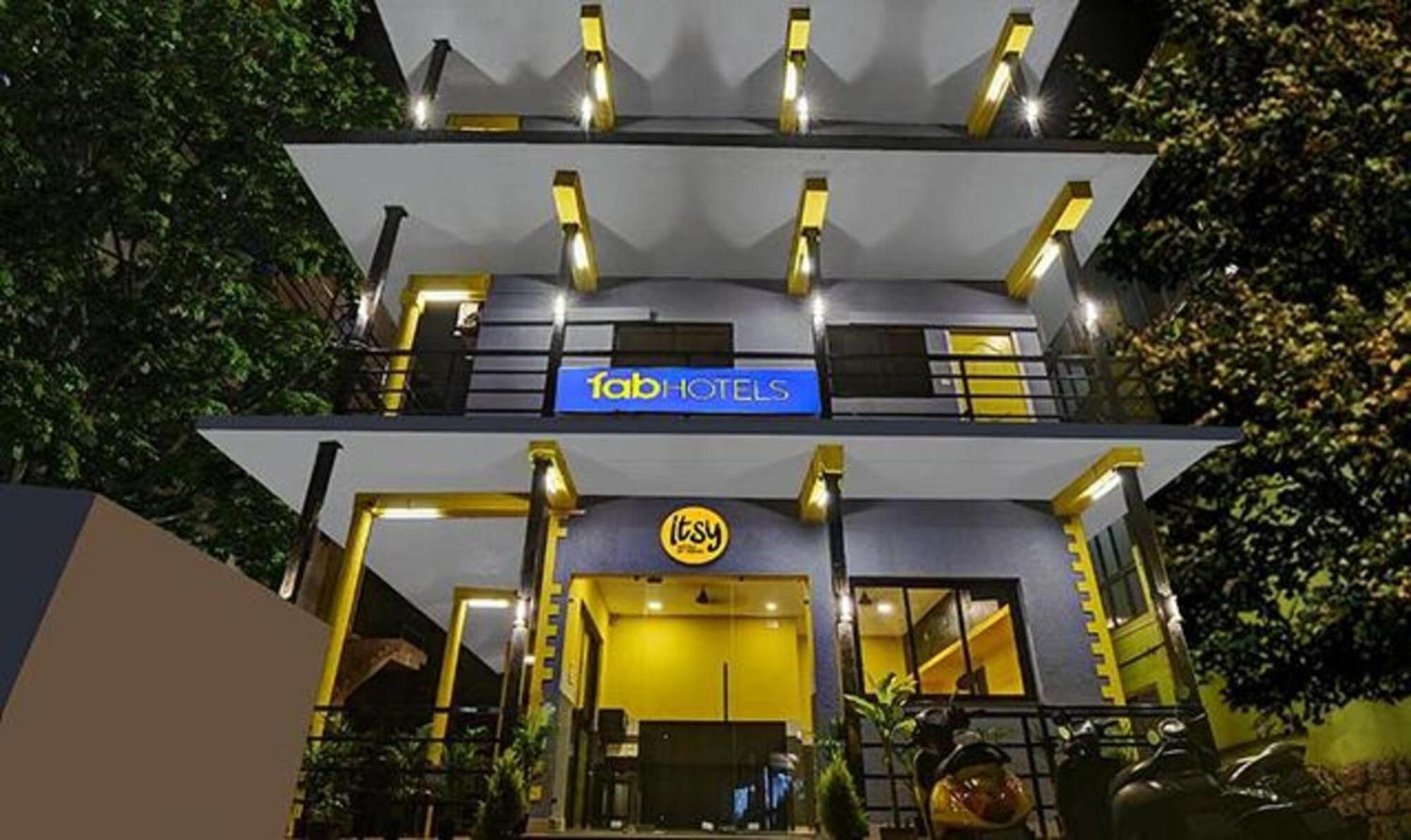 Fabexpress 29 Beach House, Morjim Beach Luaran gambar